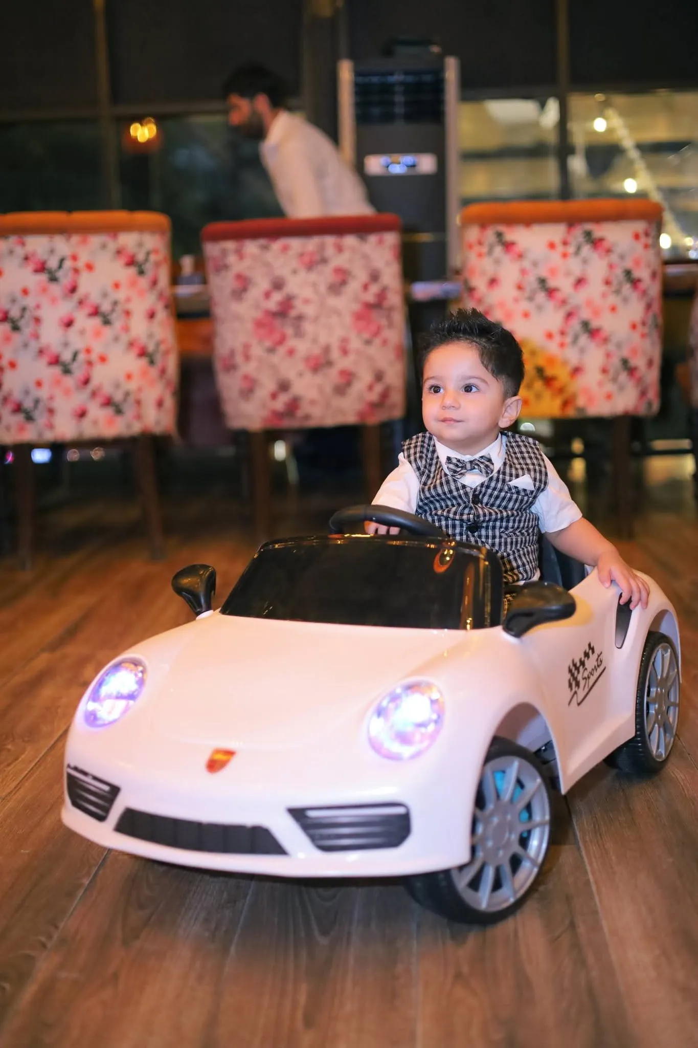 First birthday celebration photography by Zohaan Studios in Karachi