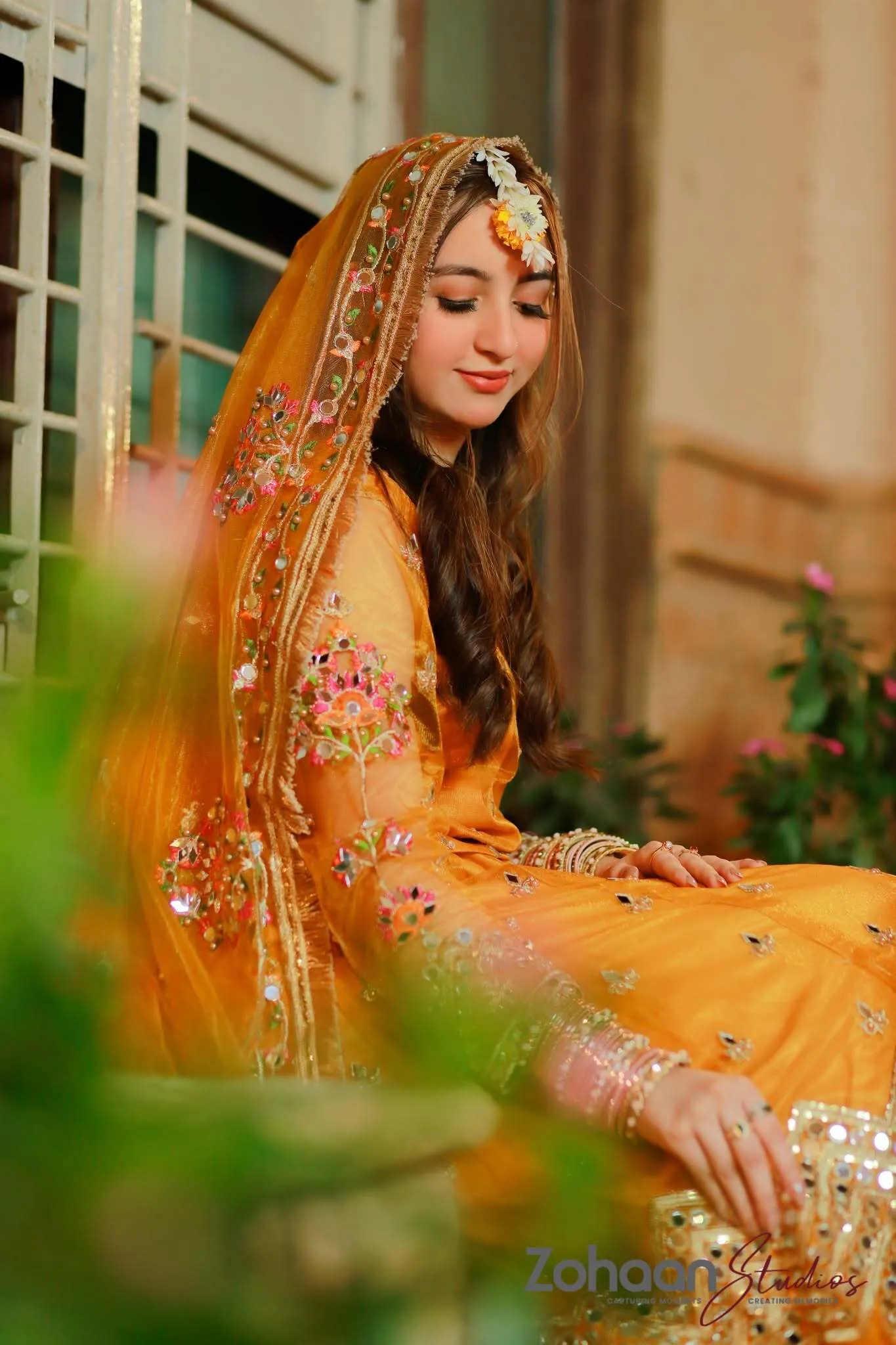 Mehndi event photograph captured by Zohaan Studios in Karachi