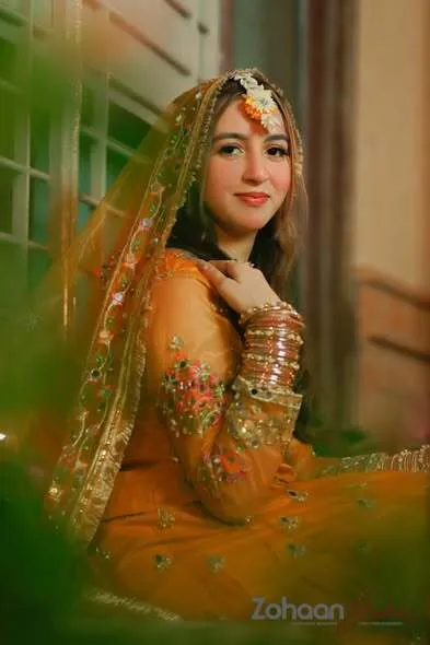Colourful Mehndi celebration photographed by Zohaan Studios in Karachi