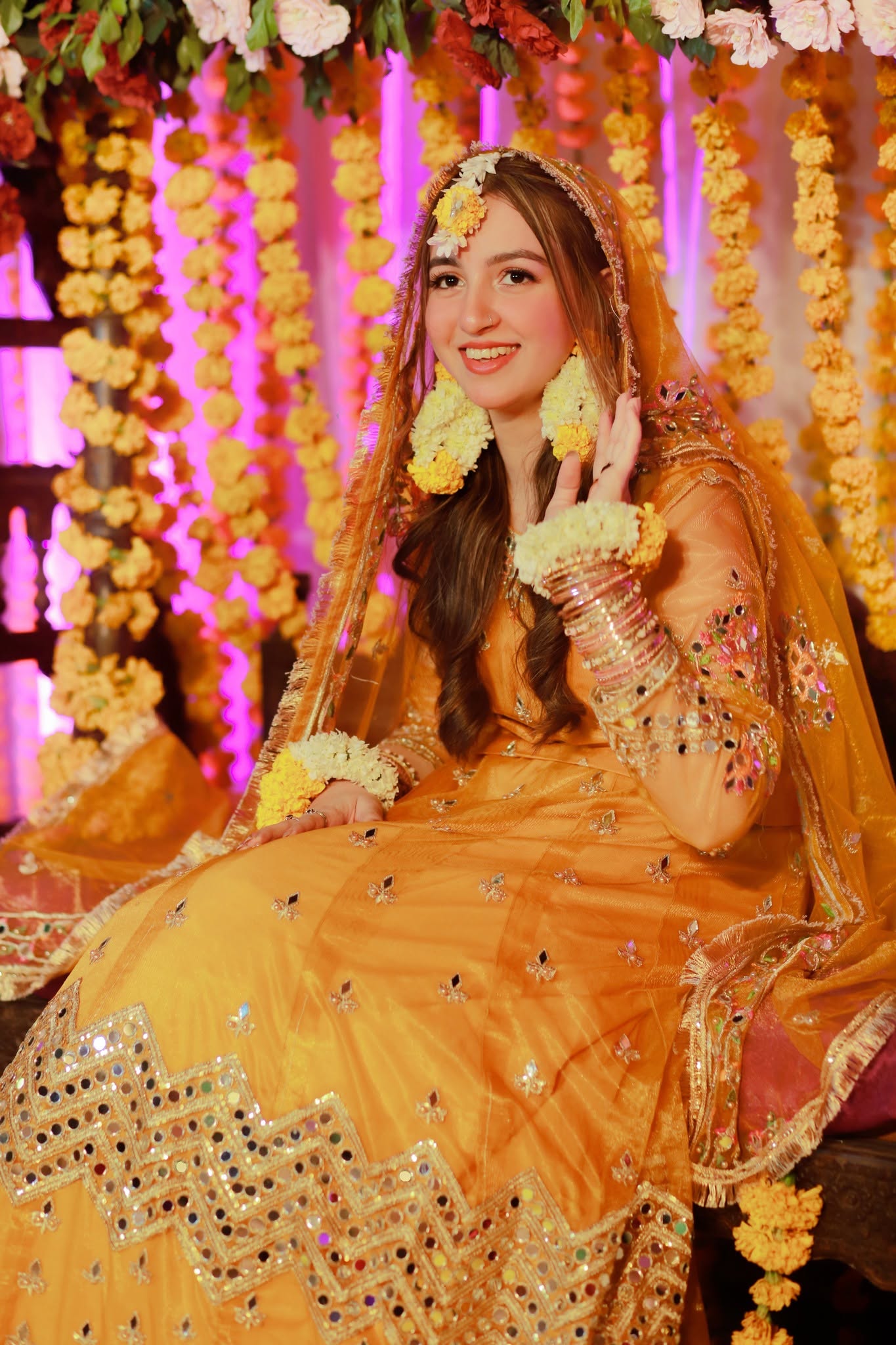 Mehndi photographer capturing a colourful wedding celebration in Karachi