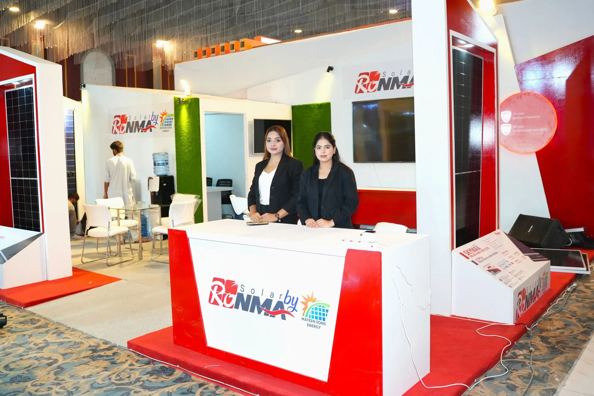 Solar exhibition booth and product photography
